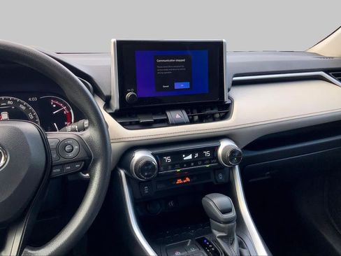 Used 2025 Toyota RAV4 XLE w/ Convenience Package FWD image 7
