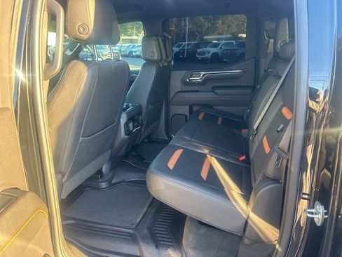 Used 2024 GMC Sierra 1500 AT4 w/ Technology Package image 21