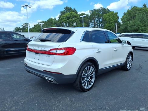 Used 2017 Lincoln MKX Reserve w/ Driver Assistance Package AWD/4WD image 7