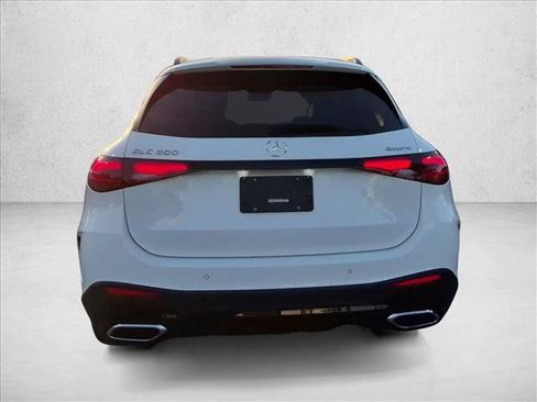 Used 2026 Mercedes-Benz GLC 300 4MATIC image 7