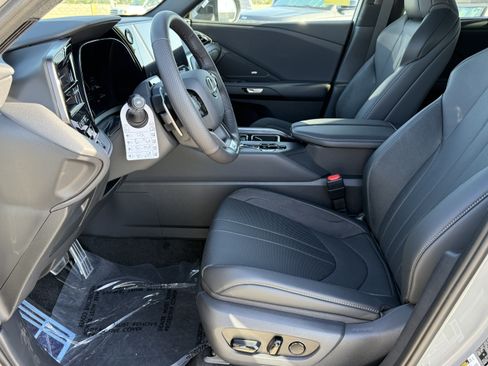 New 2026 Lexus TX 500h AWD image 19