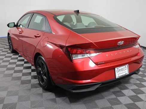 Used 2023 Hyundai Elantra SEL w/ Winter Weather Package FWD image 6