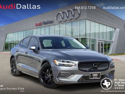 Used 2020 Volvo S60 T6 Momentum