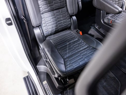 Used 2024 Cadillac Escalade V AWD/4WD image 33