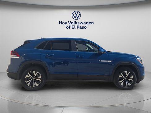 New 2026 Volkswagen Atlas Cross Sport SE image 2