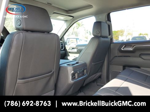 New 2025 GMC Sierra 1500 SLT w/ SLT Convenience Package image 10