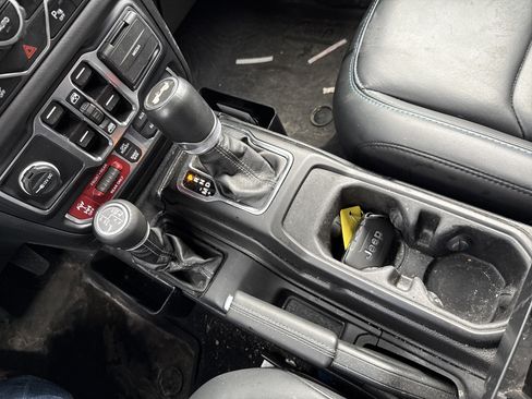 Used 2024 Jeep Wrangler Unlimited Rubicon 4xe image 23