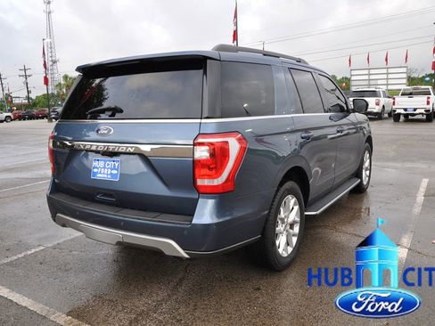 Used 2020 Ford Expedition XLT w/ Equipment Group 202A RWD image 5