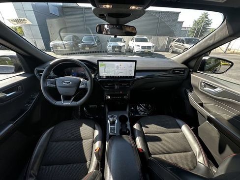 Certified 2024 Ford Escape ST-Line w/ Tech Pack #1 AWD/4WD image 3