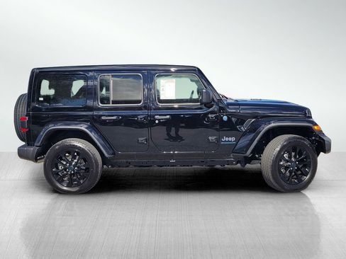 Used 2025 Jeep Wrangler Unlimited Sahara w/ Safety Group image 3