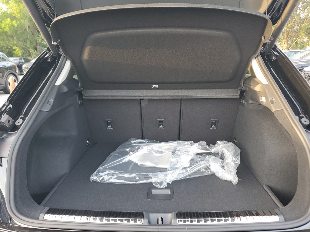 New 2026 Audi Q3 quattro 2.0T AWD/4WD image 15
