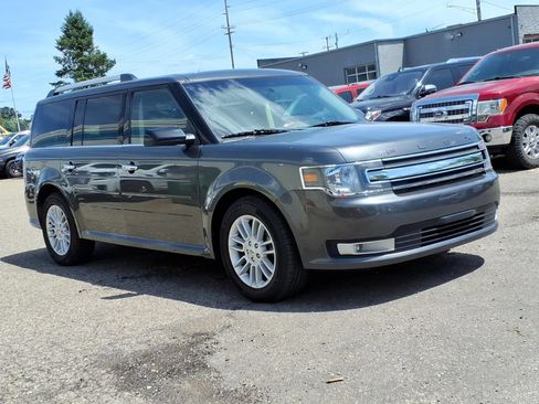 Used 2019 Ford Flex SEL w/ Equipment Group 202A AWD/4WD image 7