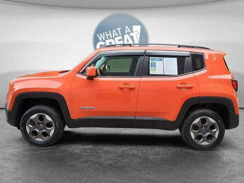 Used 2016 Jeep Renegade Latitude AWD/4WD image 7