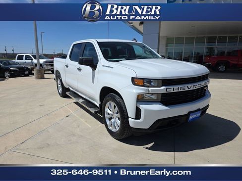 Used 2020 Chevrolet Silverado 1500 Custom w/ Custom Value Package image 1