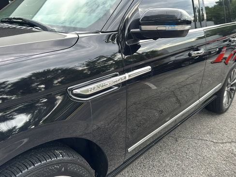 Used 2019 Lincoln Navigator Select RWD image 43