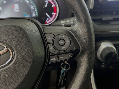 Used 2024 Toyota RAV4 LE image 20