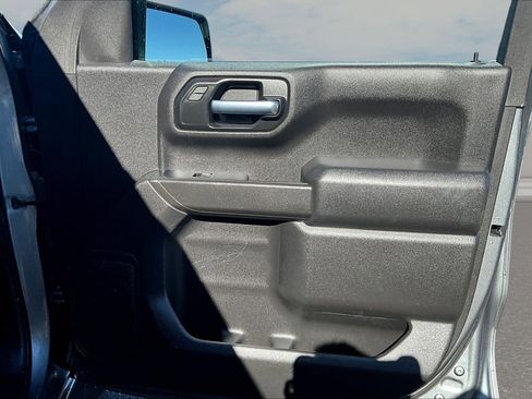 Used 2022 Chevrolet Silverado 1500 Custom image 20