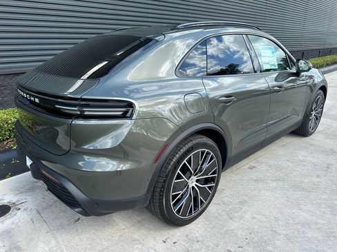 Used 2026 Porsche Macan Electric RWD image 9