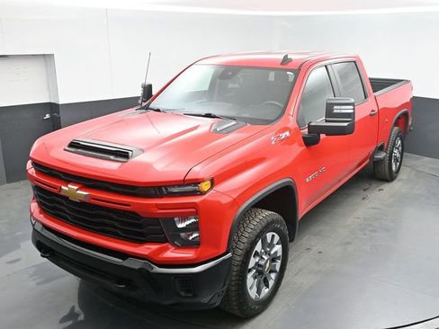 Used 2024 Chevrolet Silverado 2500 Custom w/ Custom Value Package AWD/4WD image 31