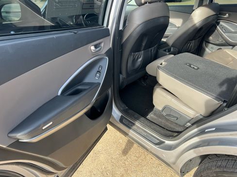 Used 2019 Hyundai Santa Fe XL image 18