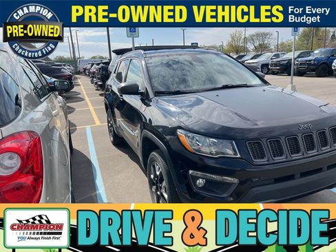 Used 2018 Jeep Compass Trailhawk AWD/4WD image 1