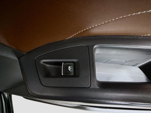 Used 2021 Volkswagen Atlas SEL FWD image 31