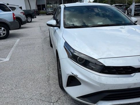 Certified 2024 Kia Forte LXS w/ LXS Technology Package FWD image 5