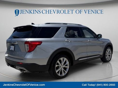 Used 2022 Ford Explorer Platinum w/ Equipment Group 601A AWD/4WD image 5