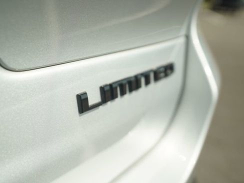 New 2025 Jeep Grand Cherokee L Limited w/ Luxury Tech Group II image 43