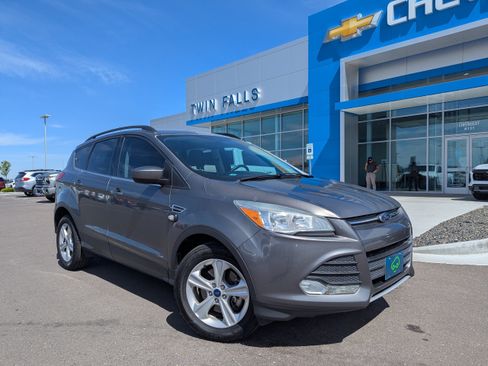 Used 2014 Ford Escape SE w/ Equipment Group 201A AWD/4WD image 1