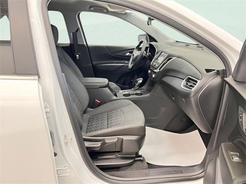 Certified 2024 Chevrolet Equinox LT image 12