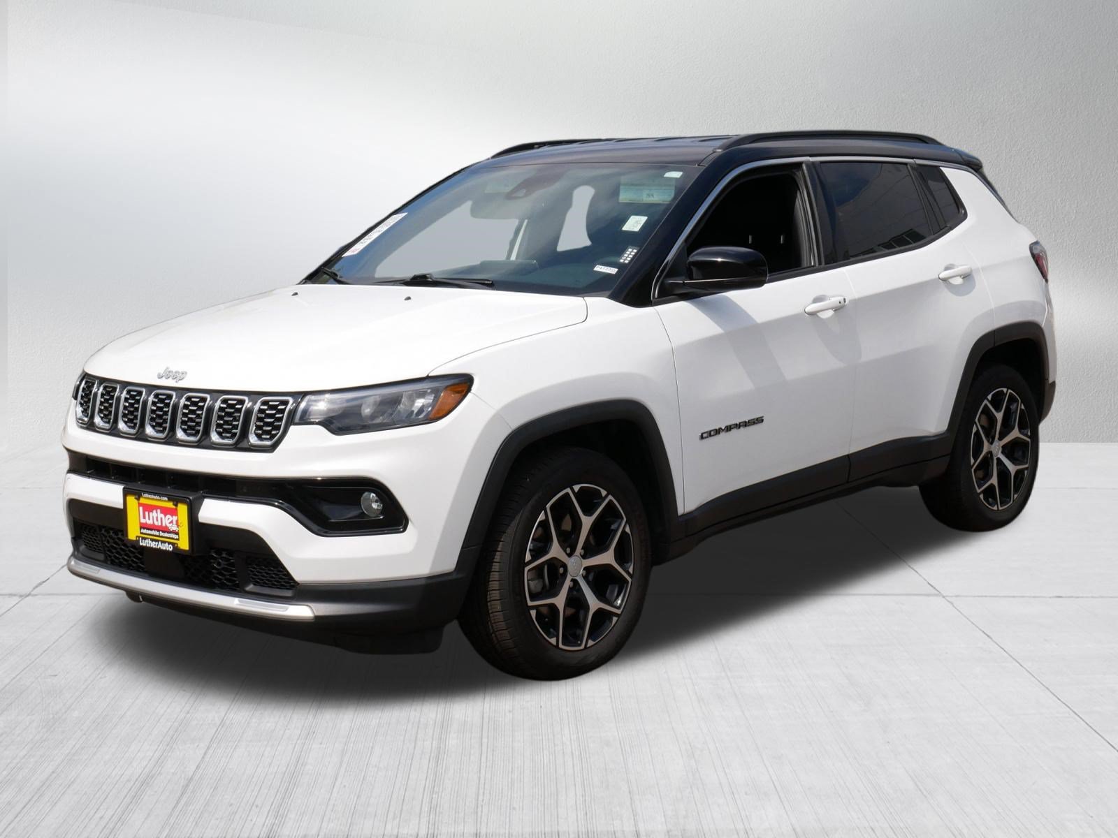 Used 2024 Jeep Compass Limited AWD/4WD image 3
