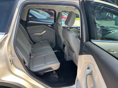Used 2018 Ford Escape SE w/ SE Sync 3 Package FWD image 29