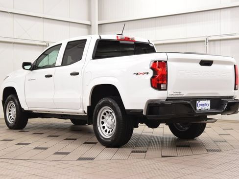 Used 2026 Chevrolet Colorado W/T AWD/4WD image 6