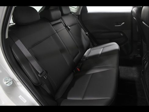 Certified 2024 Hyundai Kona Limited FWD image 19
