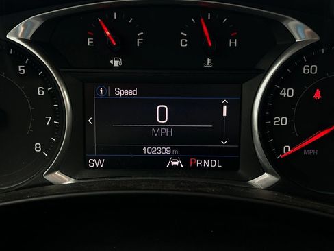 Used 2020 Chevrolet Equinox LT FWD image 9