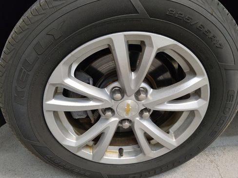 Used 2017 Chevrolet Equinox LT w/ Convenience Package image 31