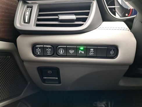 Used 2021 Acura TLX w/ Advance Package image 34