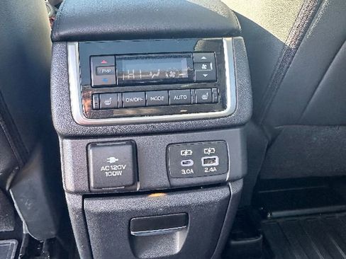 Used 2025 Subaru Ascent Bronze Edition image 11