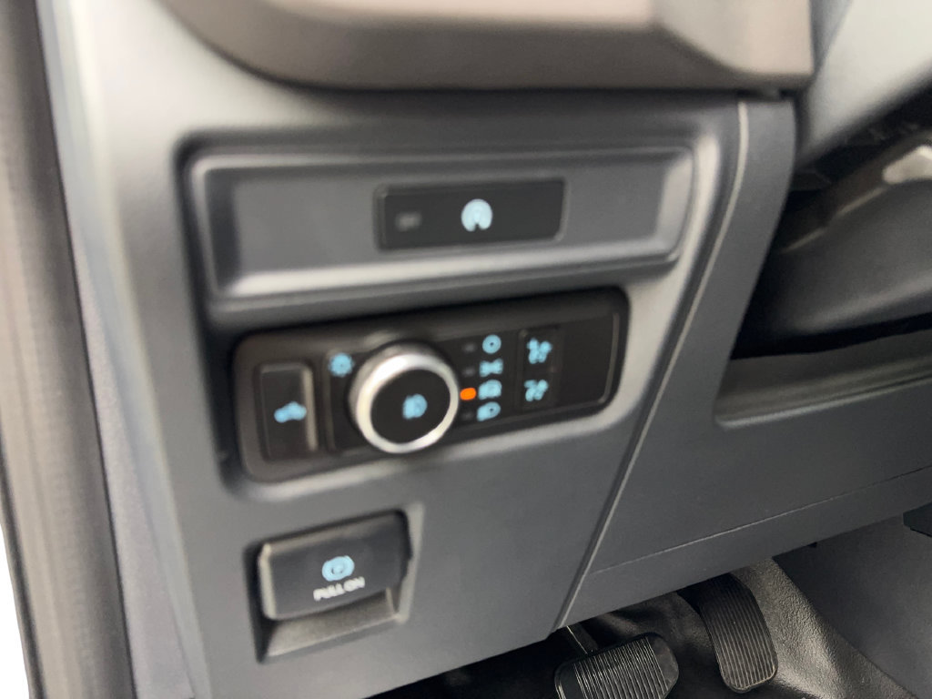 Used 2025 Ford F150 XL w/ Equipment Group 103A High AWD/4WD image 50