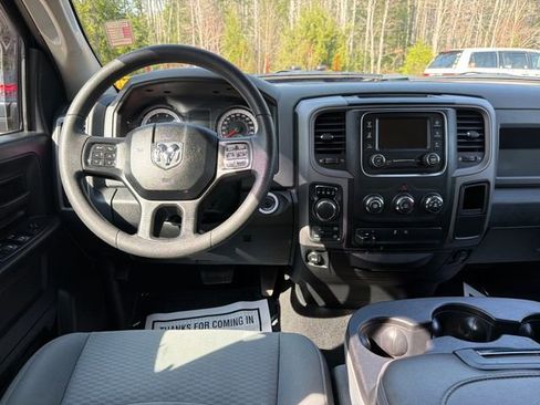 Used 2018 RAM 1500 Express AWD/4WD image 14