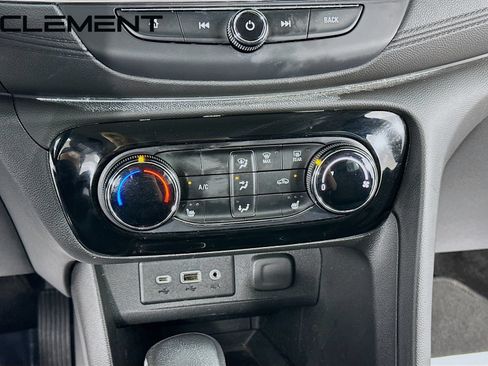 Used 2022 Buick Encore GX Preferred w/ Cold Weather Comfort Package AWD/4WD image 22