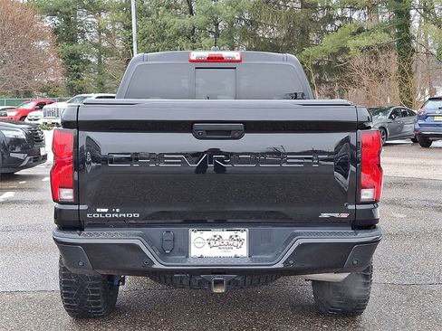 Used 2024 Chevrolet Colorado ZR2 w/ Safety Package image 7