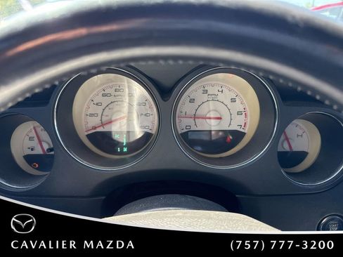 Used 2013 Dodge Challenger R/T RWD image 15