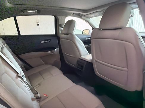 Used 2021 Cadillac XT4 Premium Luxury image 33