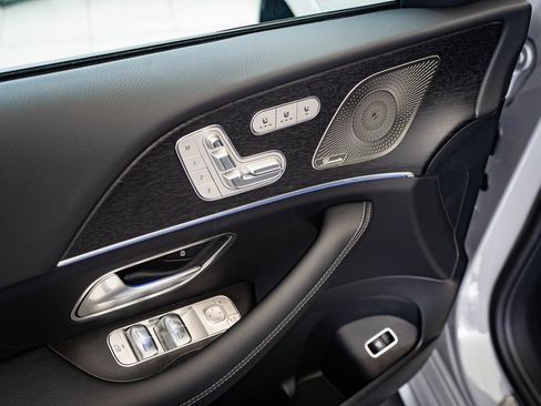 New 2026 Mercedes-Benz GLS 450 4MATIC image 22