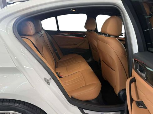 Used 2019 BMW 530e w/ Convenience Package image 15