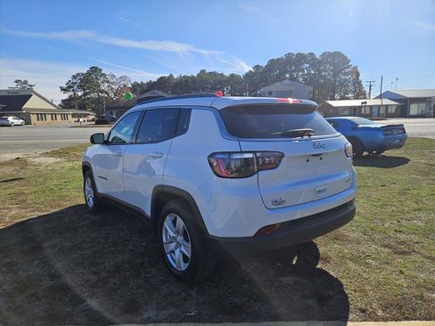 Used 2022 Jeep Compass Latitude image 5