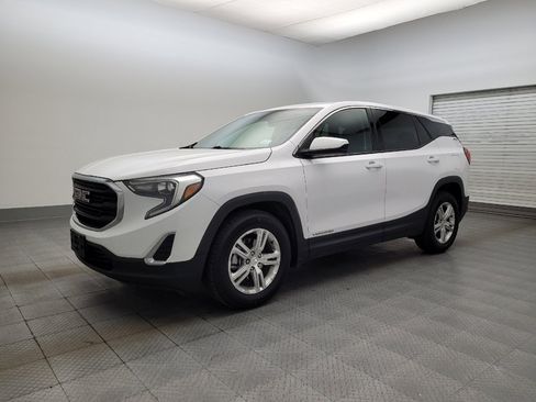 Used 2018 GMC Terrain SLE image 2