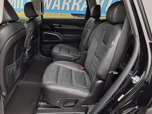 Used 2024 Kia Telluride SX Prestige image 11